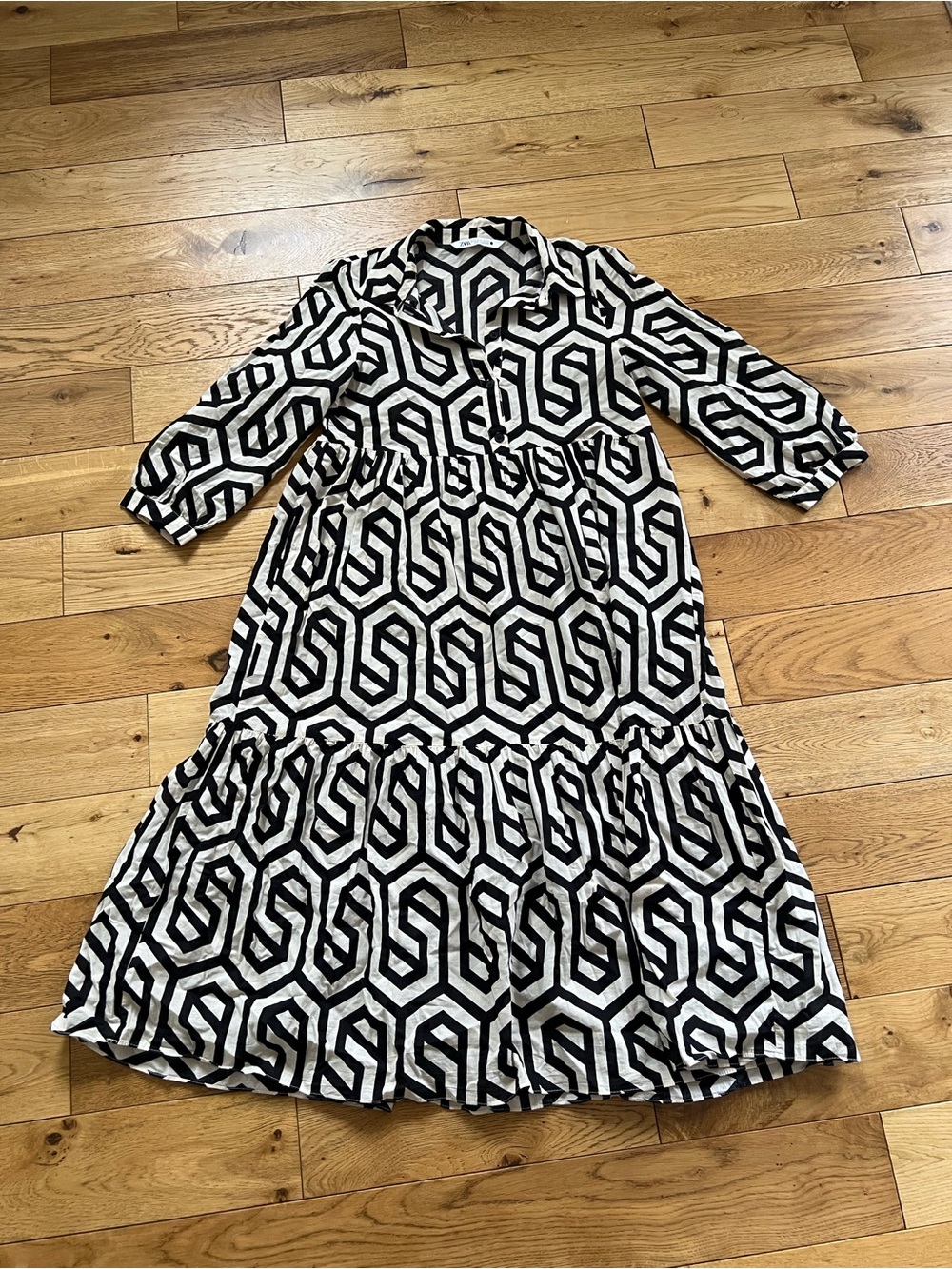 Zara Black and White Geometric Midi Dress Small lightweight